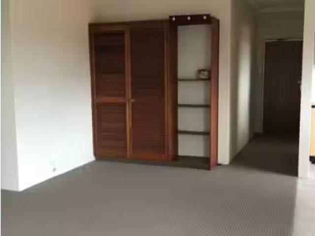 Cheap 9/27 livingstone Road, PETERSHAM Apartment for rent Lis.