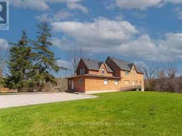 New 923 Brant Street, Burlington, ON, L7R 2J6 commercial for.