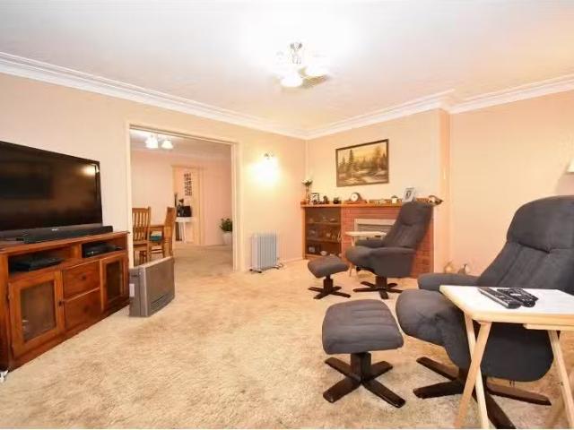 Nice 94 Liverpool Street, COWRA House for rent Listed by Tani.