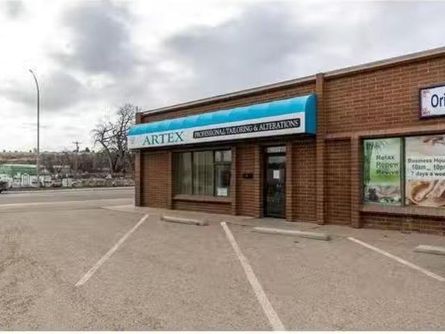 Just in! 957 South Railway Street Se, Medicine Hat, AB, T1A 2W.