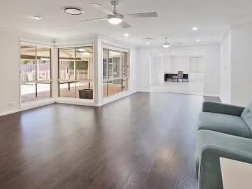 Rental! 98 Glengarry Drive, Glenmore Park, NSW 2745