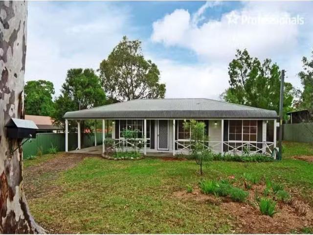 Nice 98 Mckay Street, NOWRA House for rent Listed by Serena W.