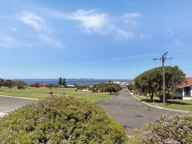Deal! 9 Walkley Road, Port Lincoln, SA 5606