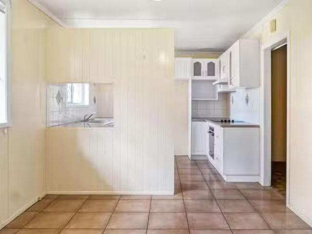 Charming 9 Wentworth Street, Centenary Heights, QLD 4350