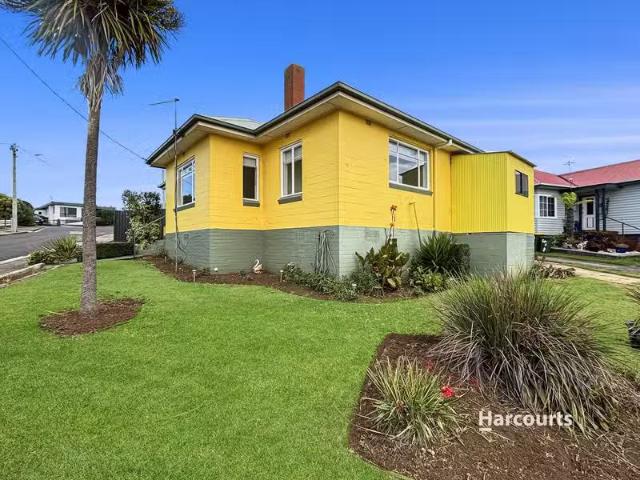Cheap 9 Ashwater Crescent, PENGUIN, TAS 7316 House for Rent