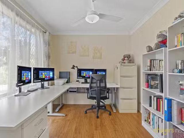 Deal! 9 Bartle Frere Crescent, Algester, QLD 4115