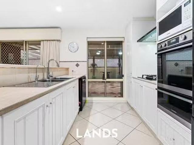 Unique 9 Glasgow Court, Gulfview Heights, SA 5096