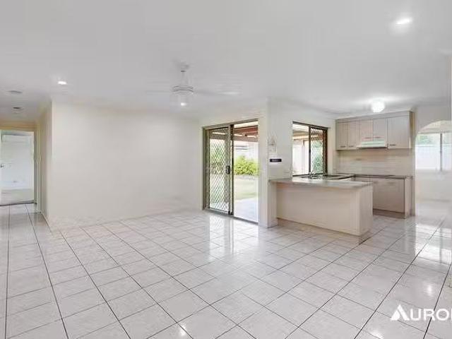 Cozy 9 Lees Court, Victoria Point, QLD 4165