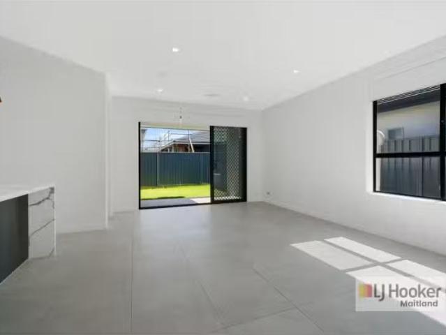 Rental! 9 Mahoney Street, Lochinvar Townhouse for rent Listed.