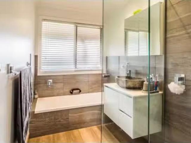 Unique 9 Martin Street, Moama House for rent Listed by Proper.