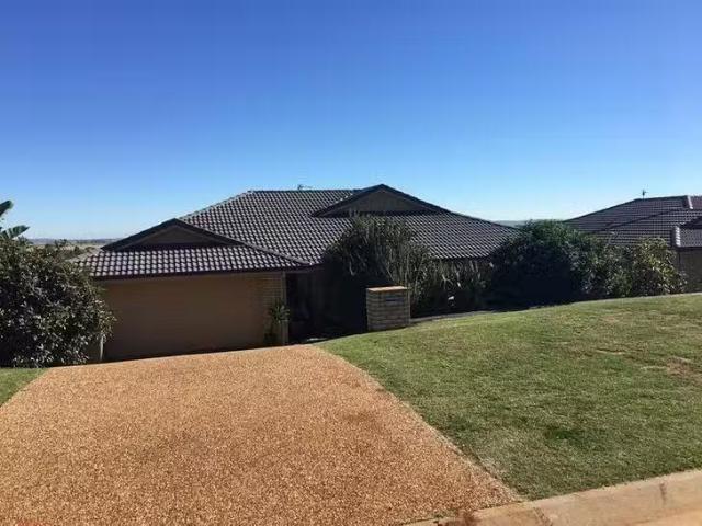 Nice 9 Mountain View Drive, Oakey, QLD 4401