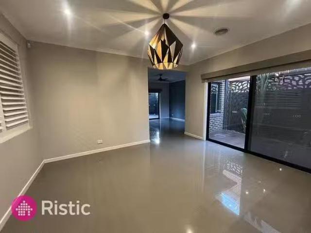 Rental! 9 Riverine Street, Wollert, VIC 3750