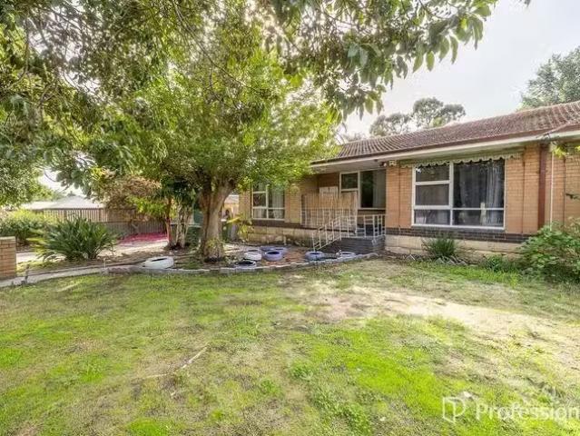 Deal! 9 Seventh Road, Armadale, WA 6112