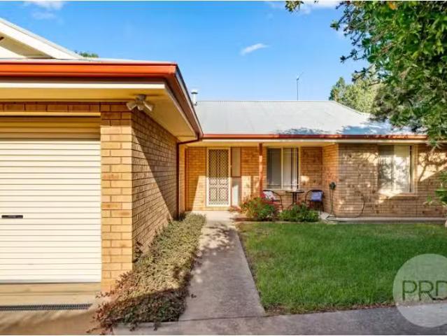 Nice 9B Stellway Close, Wagga Wagga House for rent Listed by.