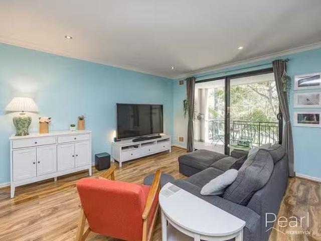 Charming 9F Shenton Avenue, Joondalup, WA 6027