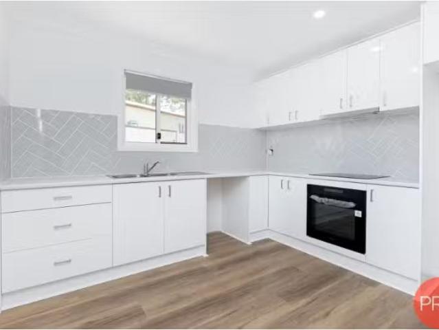 Nice A/15 Moran Close, METFORD House for rent Listed by Stace.