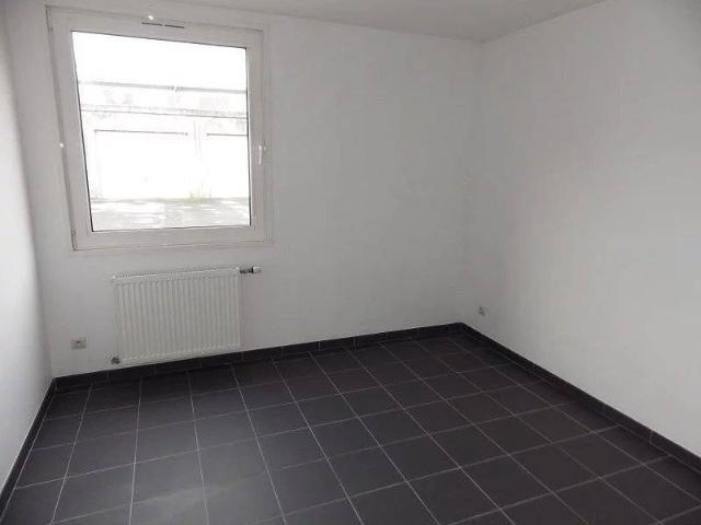 Rental Apartment Neuville en Ferrain