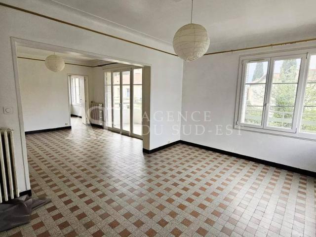 Rental apartment Aix en Provence, 4 rooms, 2 bedrooms, 80 m², €1,400 / Month Fees included