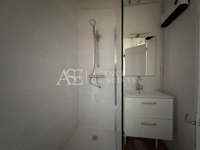 Rental apartment Aix en Provence, 1 room, 16.65 m², €605 / Month Fees included