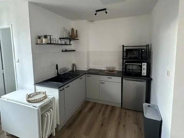 Rental apartment Aix en Provence, 1 room, 22.62 m², €648 / Month Fees included