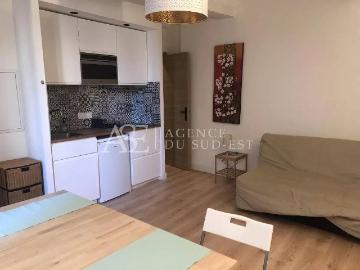 Rental apartment Aix en Provence, 1 room, 24.3 m², €712 / Month Fees included