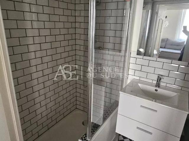 Rental apartment Aix en Provence, 1 room, 24.03 m², €810 / Month Fees included