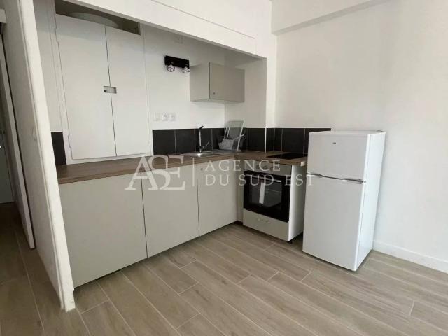 Rental apartment Aix en Provence, 1 room, 24.32 m², €818 / Month Fees included