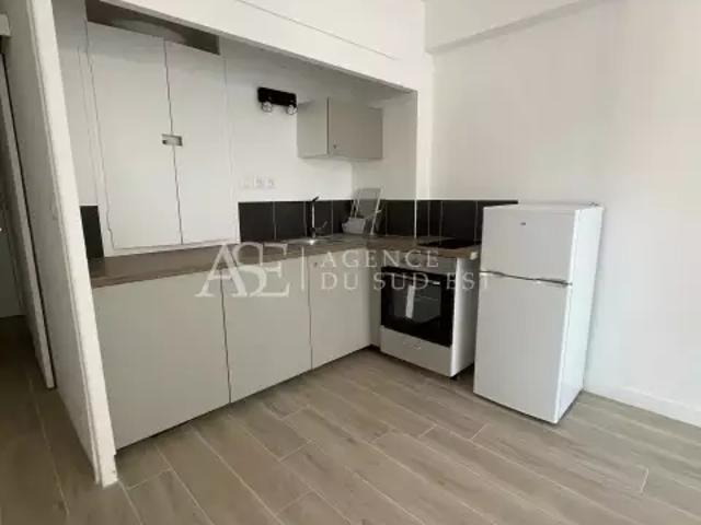 Rental apartment Aix en Provence, 1 room, 24.32 m², €818 / Month Fees included