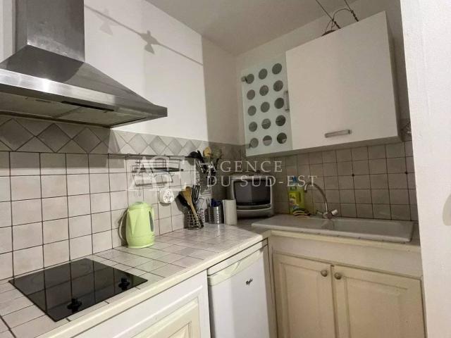 Rental apartment Aix en Provence, 1 room, 24.71 m², €750 / Month Fees included