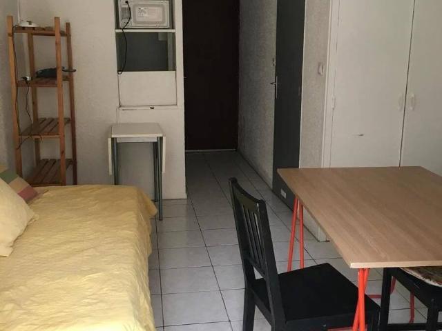 Rental apartment Aix en Provence, 1 room, 25.08 m², €643 / Month Fees included