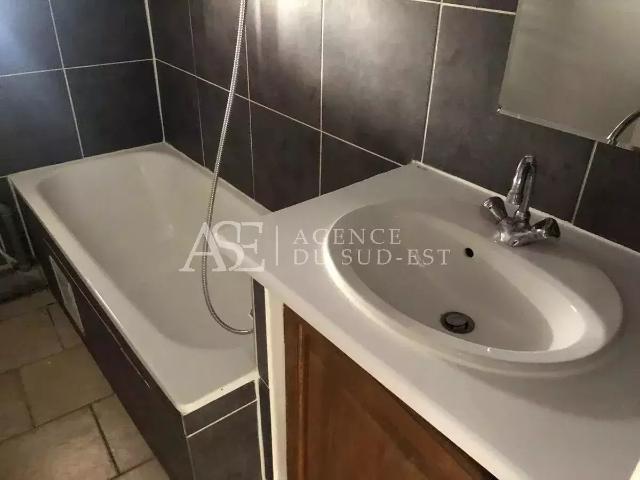 Rental apartment Aix en Provence, 1 room, 25.09 m², €695 / Month Fees included