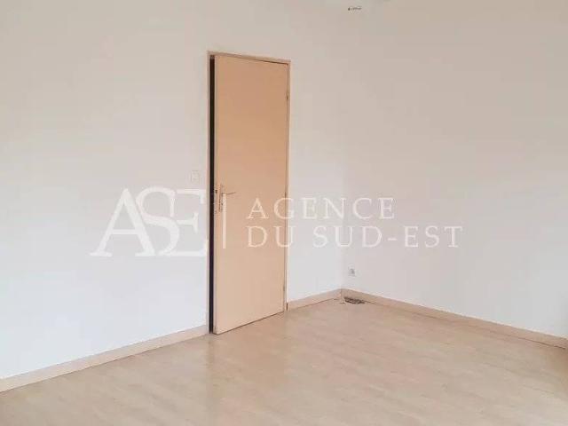 Rental apartment Aix en Provence, 1 room, 30 m², €736 / Month Fees included