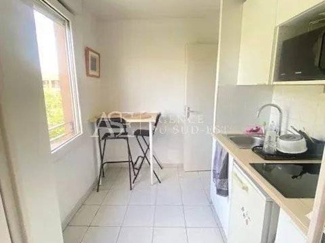 Rental apartment Aix en Provence, 1 room, 31 m², €823 / Month Fees included