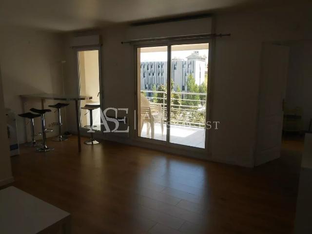 Rental apartment Aix en Provence, 2 rooms, 1 bedroom, 45.61 m², €1,047 / Month Fees included