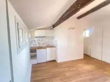 Rental apartment Aix en Provence, 2 rooms, 1 bedroom, 28.35 m², €719 / Month Fees included