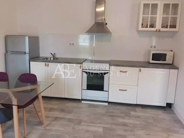 Rental apartment Aix en Provence, 2 rooms, 1 bedroom, 37.1 m², €832 / Month Fees included