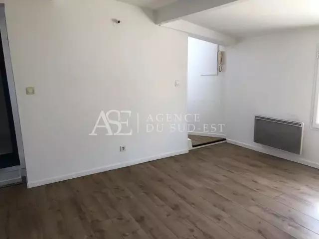 Rental apartment Aix en Provence, 2 rooms, 1 bedroom, 34.5 m², €890 / Month Fees included