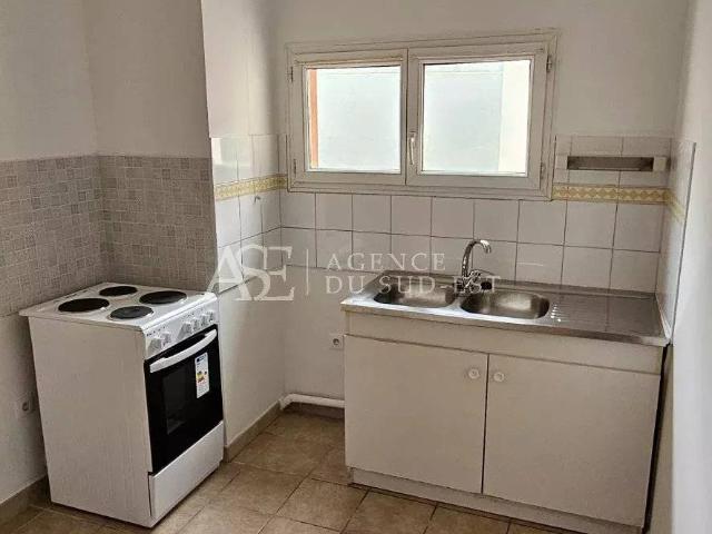 Rental apartment Aix en Provence, 2 rooms, 46.48 m², €920 / Month Fees included