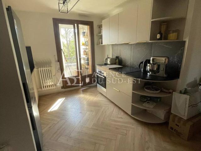 Rental apartment Aix en Provence, 3 rooms, 2 bedrooms, 70.01 m², €1,500 / Month Fees included