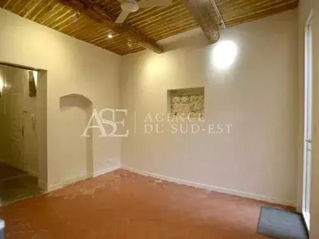 Rental apartment Aix en Provence, 3 rooms, 35.34 m², €923 / Month Fees included