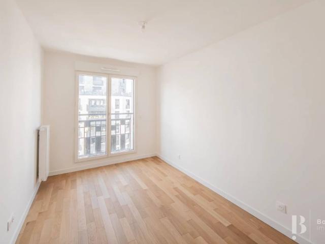 Rental Apartment Courbevoie Marceau République