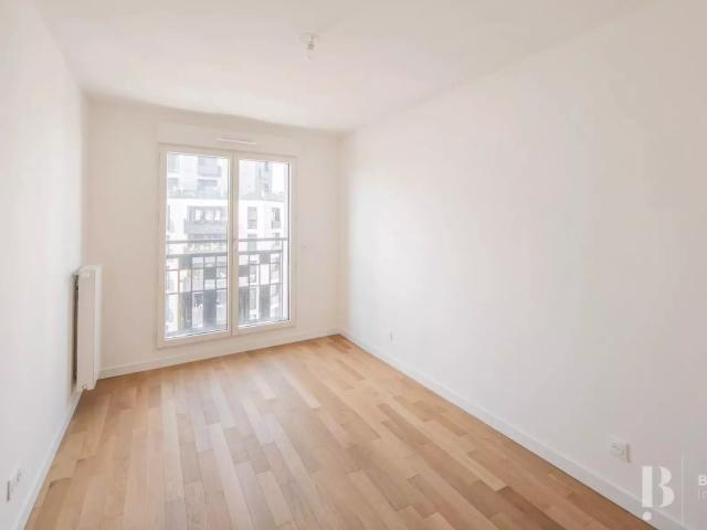 Rental Apartment Courbevoie Marceau République