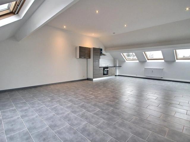 Rental Apartment Courcelles 750 €/month