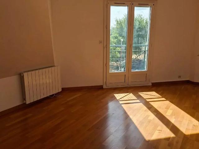 Rental Apartment Gretz Armainvilliers