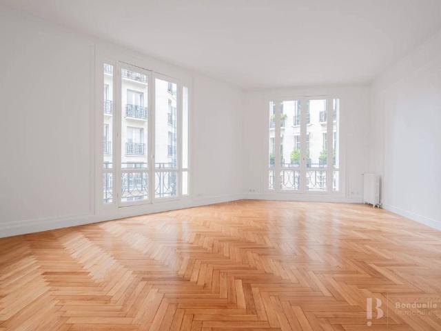Rental Apartment Paris 16th Porte Dauphine