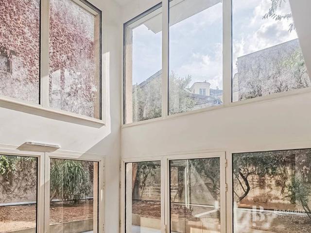 Rental Apartment Paris 11th