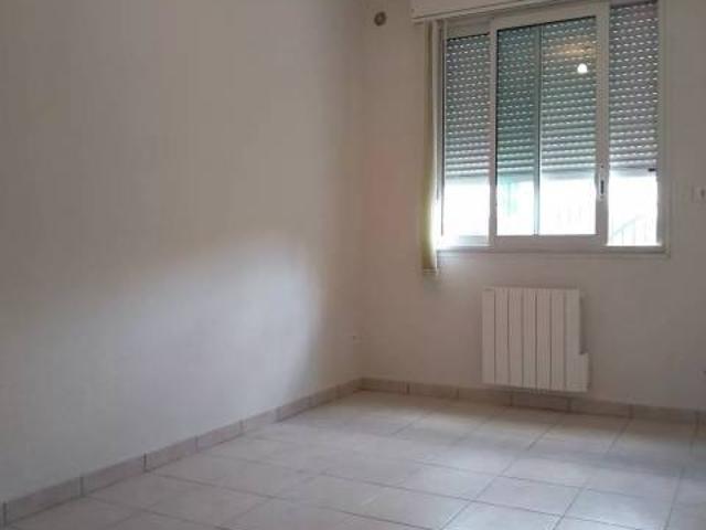 Rental Apartment Thiers sur Thève
