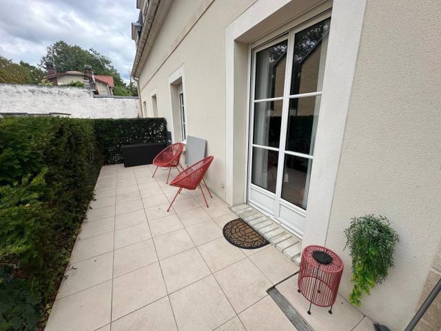 Rental Apartment Vineuil Saint Firmin