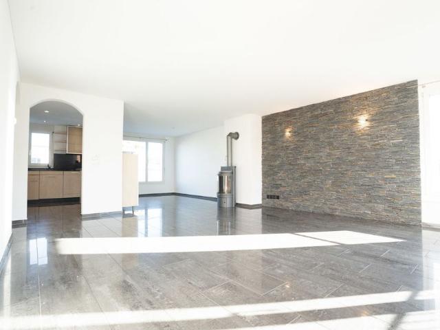 Rental apartment with spaciousness, light and special charm