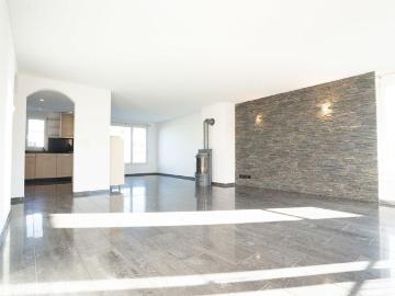 Rental apartment with spaciousness, light and special charm